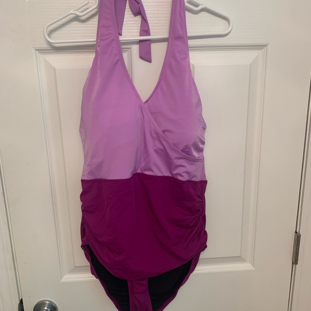 Bar Harbor Vibrant Two-Tone Halter Swimsuit. Size 18